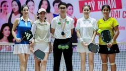 Pickleball 'nóng' tại TP.HCM: Sân chơi thể thao thành điểm hẹn của người trẻ