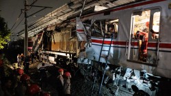 Tàu hỏa Indonesia va chạm thảm khốc, 14 người thiệt mạng, 84 người bị thương
