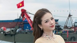 Sao Việt: Ca sĩ Dương Hoàng Yến đẹp dịu dàng, Midu đăng ảnh đời thường sành điệu