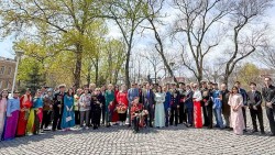 Xúc động và tự hào Lễ kỷ niệm 51 năm ngày Giải phóng miền Nam tại Vladivostok (Liên bang Nga)