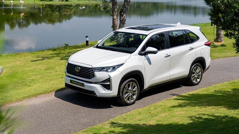 Top 10 xe ô tô động cơ đốt trong bán chạy nhất tháng 6/2026: Toyota Innova Cross bức tốc mạnh mẽ