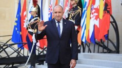 Thủ tướng Bulgaria 'dội gáo nước lạnh' lên Ukraine