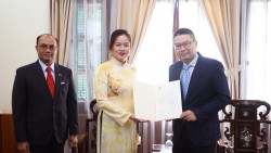 Trao Giấy chấp nhận Lãnh sự danh dự Myanmar tại TP. Hồ Chí Minh