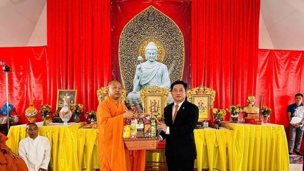 Inauguration of Hoa Nghiem Pagoda in Northeast Thailand