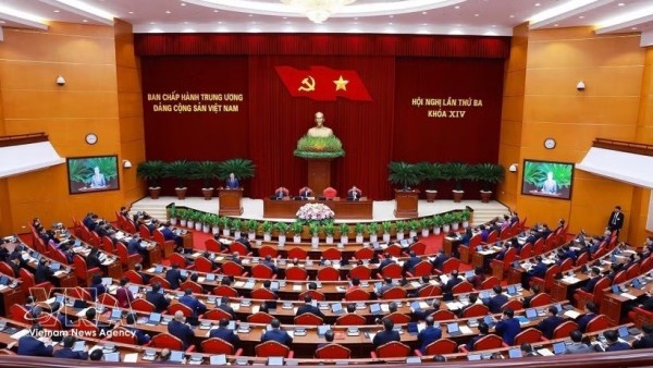 14th Party Central Committee’s third Plenum continues into its second working day