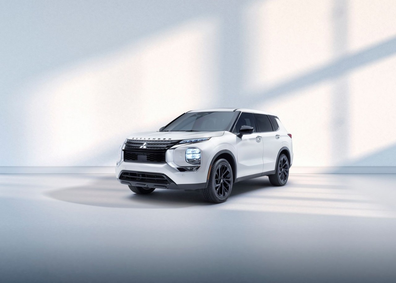 Mitsubishi Outlander 2022 phiên bản Black Edition Mitsubishi Outlander 2022 phiên bản Black Edition