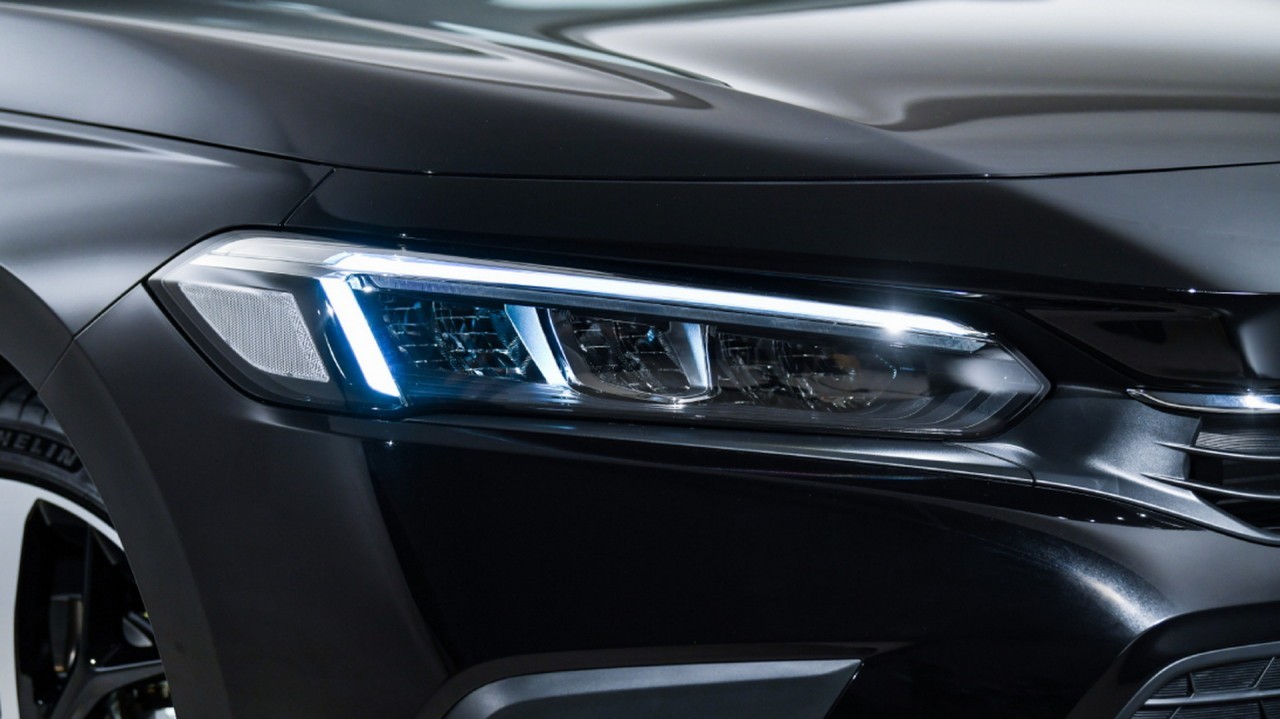 Cận cảnh chi tiết Honda Civic động cơ hybrid tại Thái Lan, giá từ 758 triệu đồng