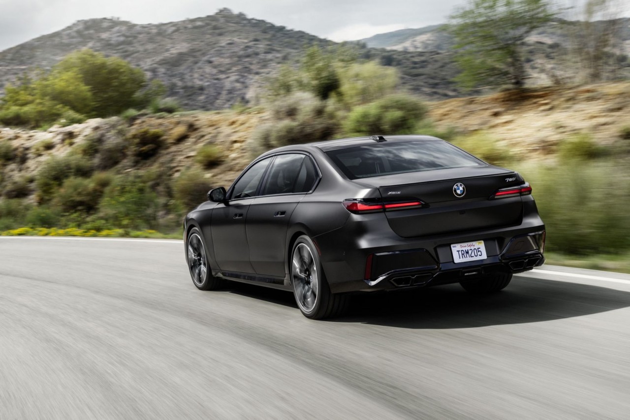 BMW 7-Series 2023 ra mắt với màn lột xác toàn diện BMW 7-Series 2023 ra mắt với màn lột xác toàn diện