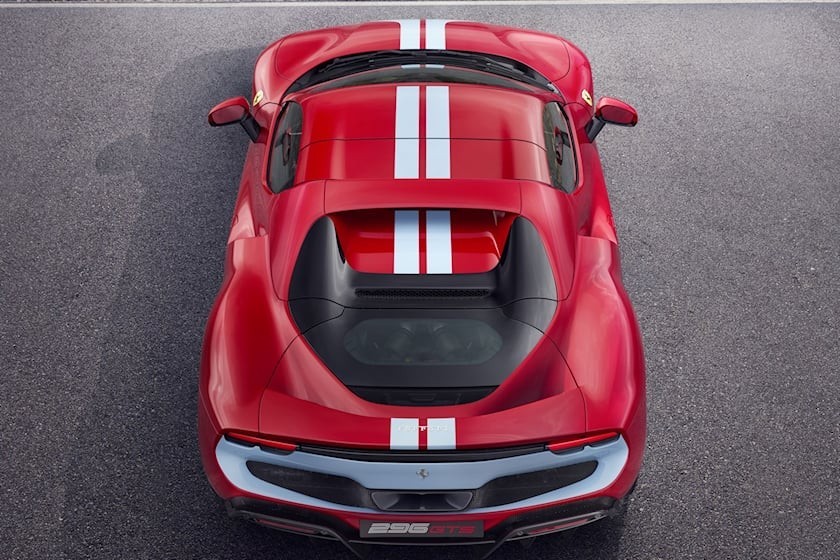 Cận cảnh siêu xe Ferrari 296 GTS công suất 819 mã lực Cận cảnh siêu xe Ferrari 296 GTS công suất 819 mã lực