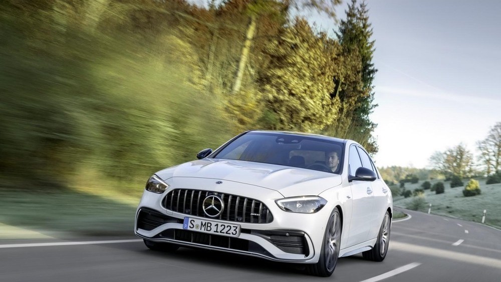 Cận cảnh chi tiết Mercedes-AMG C43 4Matic 2023
