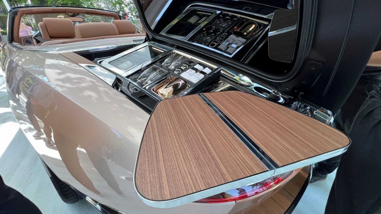 Chi tiết cận cảnh siêu xe Rolls-Royce Boat Tail thứ 2, giá 28 triệu USD Chi tiết cận cảnh siêu xe Rolls-Royce Boat Tail thứ 2, giá 28 triệu USD