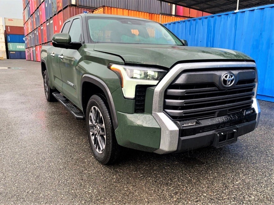 Toyota Tundra 2022 đầu tiên về Việt Nam, giá 4,5 tỷ đồng