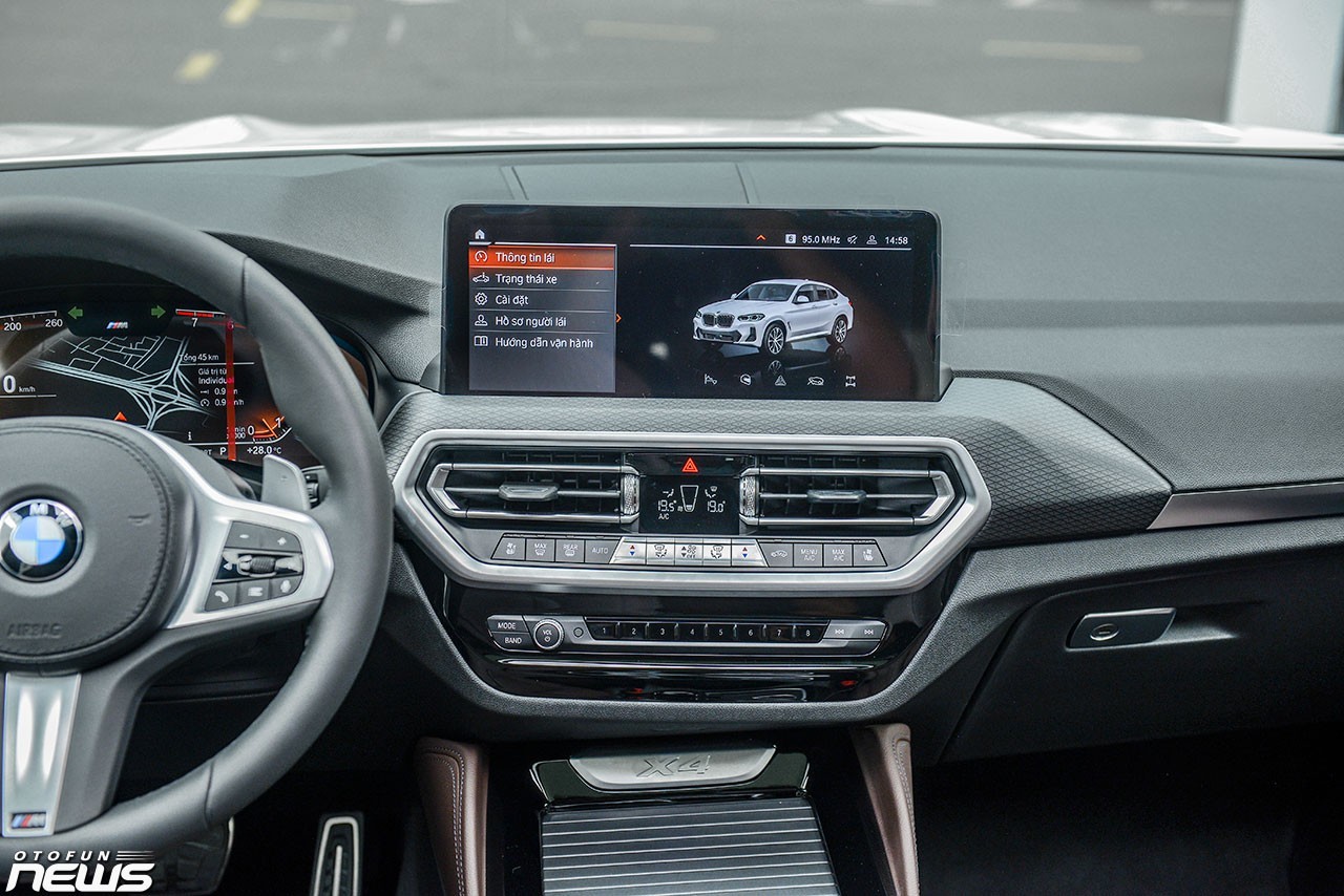 Cận cảnh chi tiết BMW X4 2022 tại Việt Nam, giá hơn 3 tỷ đồng Cận cảnh chi tiết BMW X4 2022 tại Việt Nam, giá hơn 3 tỷ đồng