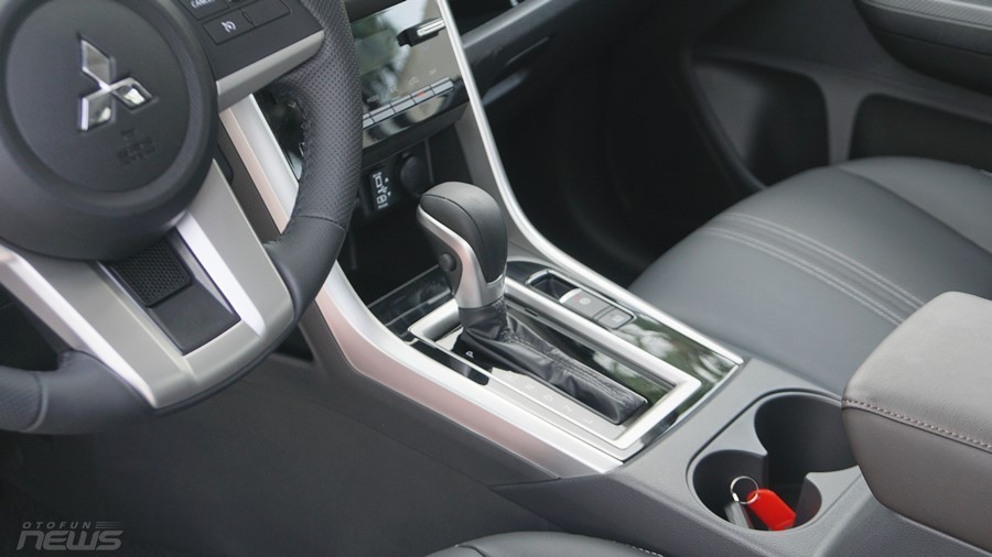 Cận cảnh chi tiết Mitsubishi Xpander 2022 phiên bản AT Premium, giá 648 triệu đồng Cận cảnh chi tiết Mitsubishi Xpander 2022 phiên bản AT Premium, giá 648 triệu đồng