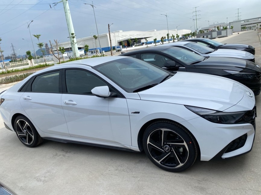 Cận cảnh Hyundai Elantra 2023 đã có mặt tại Việt Nam