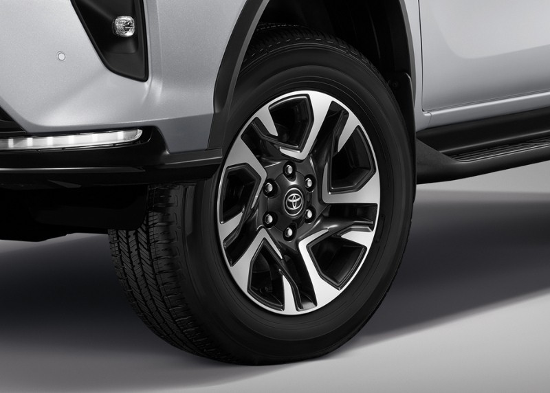 Toyota Fortuner 2023 ra mắt tại Thái Lan với 3 phiên bản mới