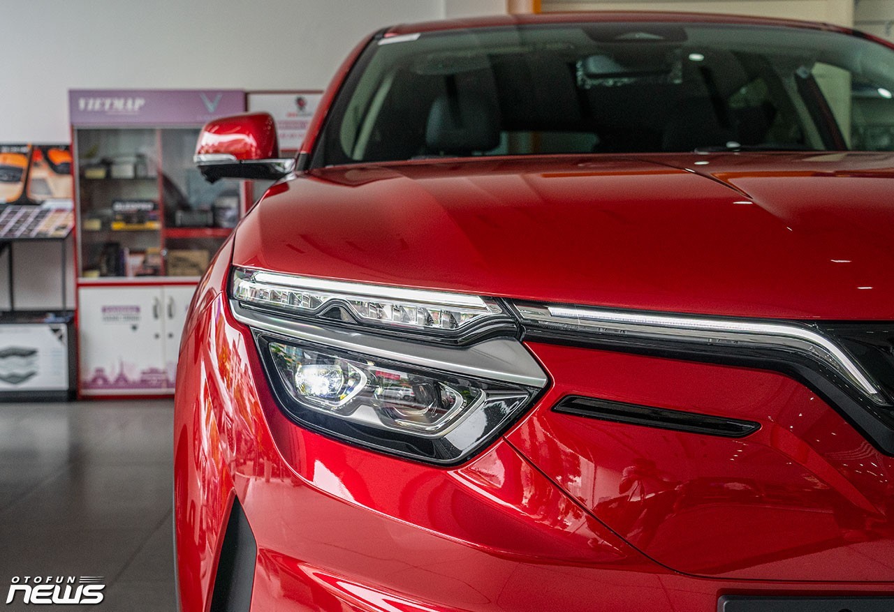 Cận cảnh chi tiết VinFast VF8 Eco tại Việt Nam, giá hơn 1 tỷ đồng Cận cảnh chi tiết VinFast VF8 Eco tại Việt Nam, giá hơn 1 tỷ đồng