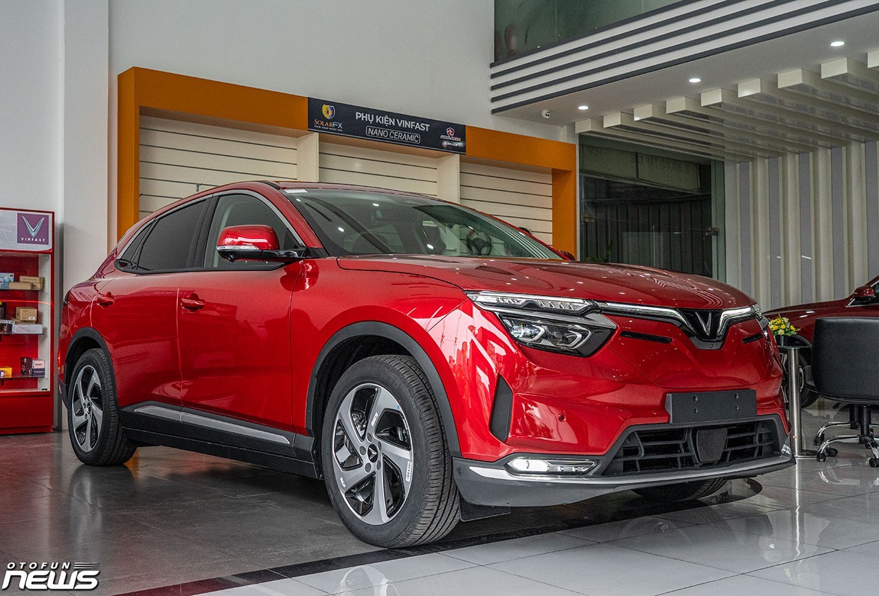 Cận cảnh chi tiết VinFast VF8 Eco tại Việt Nam, giá hơn 1 tỷ đồng Cận cảnh chi tiết VinFast VF8 Eco tại Việt Nam, giá hơn 1 tỷ đồng