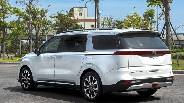 Ảnh thực tế và giá dự kiến Kia Carnival 2022 tại Việt Nam trước ngày ra mắt