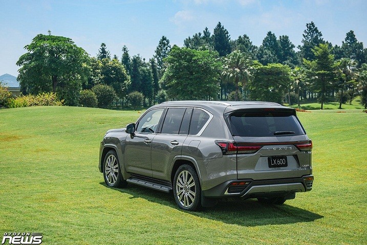 Cận cảnh chi tiết Lexus LX600 Vip tại Việt Nam, giá hơn 9 tỷ đồng Cận cảnh chi tiết Lexus LX600 Vip tại Việt Nam, giá hơn 9 tỷ đồng