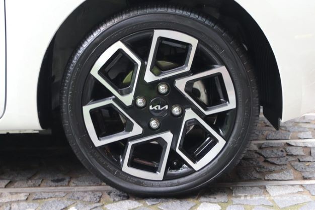 Cận cảnh chi tiết Kia Ray 2023 tại Hàn Quốc, giá từ 222 triệu đồng