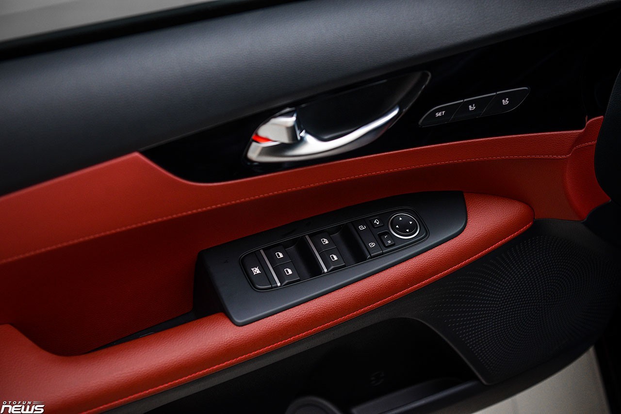 Cận cảnh chi tiết Kia K3 Premium phiên bản cao cấp nhất