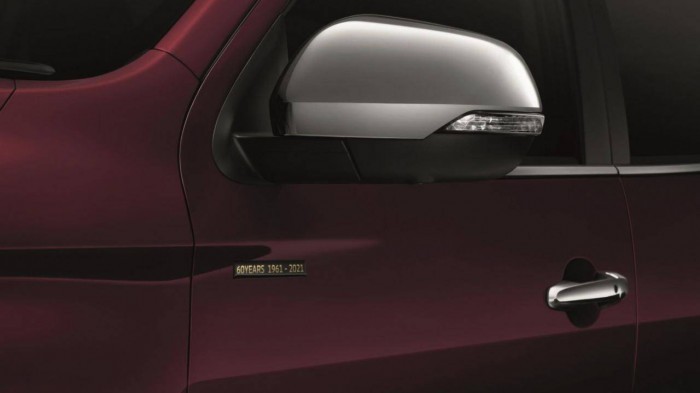 Mitsubishi Pajero Sport kỷ niệm 60 năm ra mắt, giá từ 1 tỷ đồng