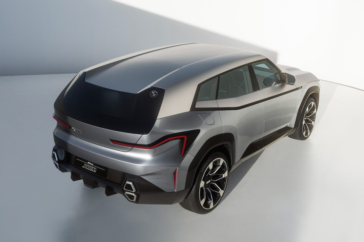BMW XM mẫu SUV hiệu năng cao, sẽ được ra mắt năm 2022