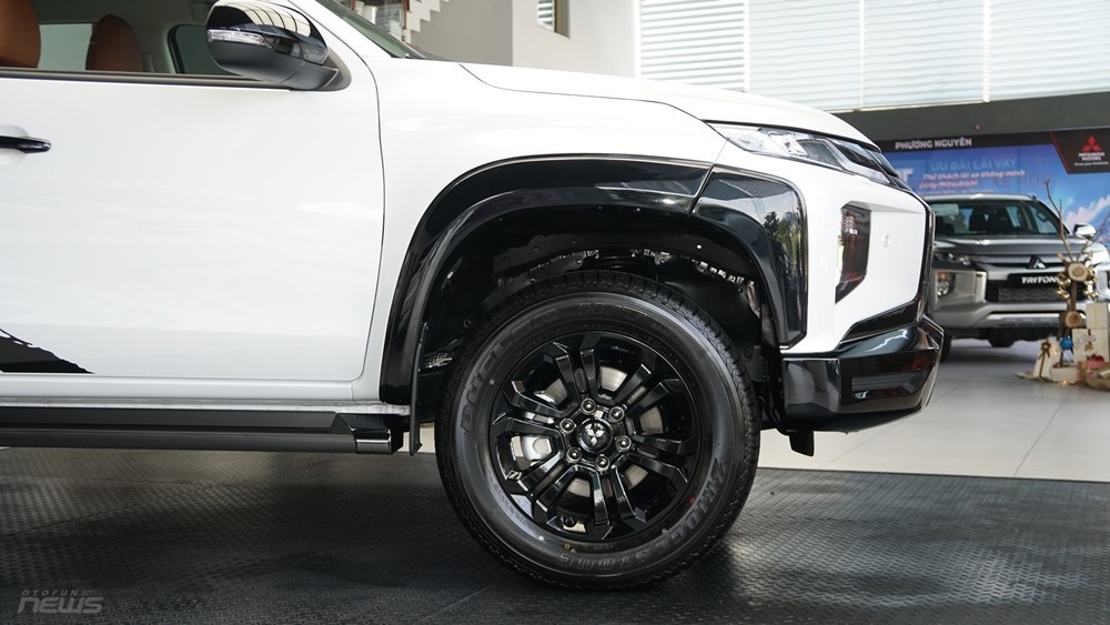 Cận cảnh chi tiết Mitsubishi Triton Athlete, giá từ 740 triệu đồng