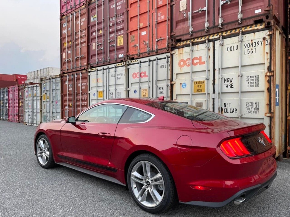 Ford Mustang 2022 có mặt tại Việt Nam, giá hơn 3 tỷ đồng Ford Mustang 2022 có mặt tại Việt Nam, giá hơn 3 tỷ đồng