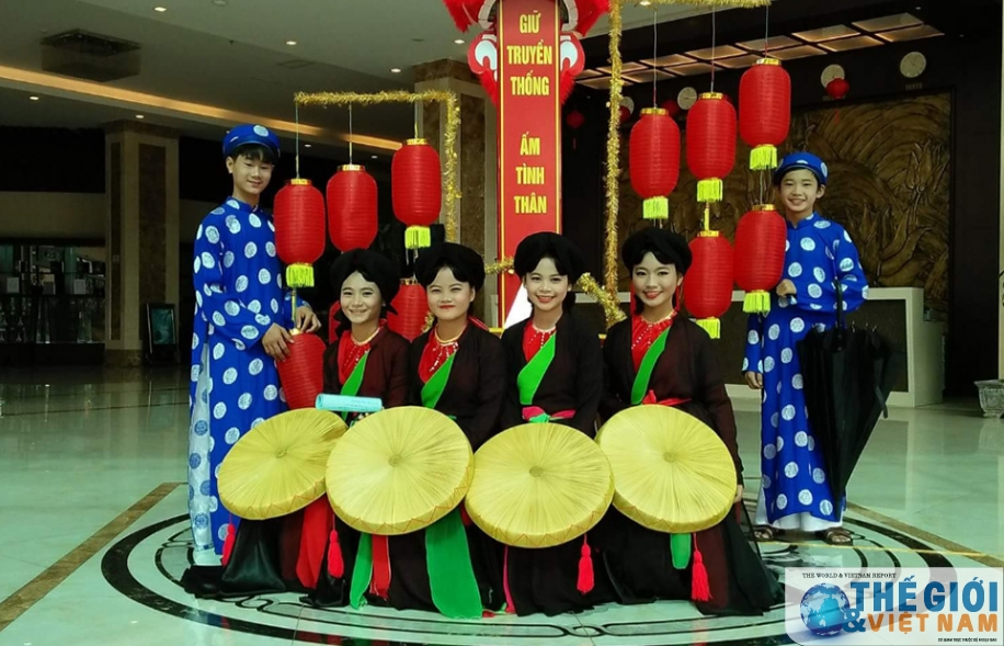 Người mẹ của hai trăm con