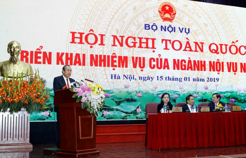 Phải chấm dứt tình trạng 'chạy chọt' trong việc tuyển dụng