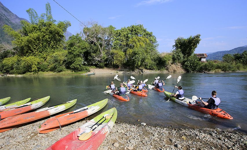 lang thang o vang vieng