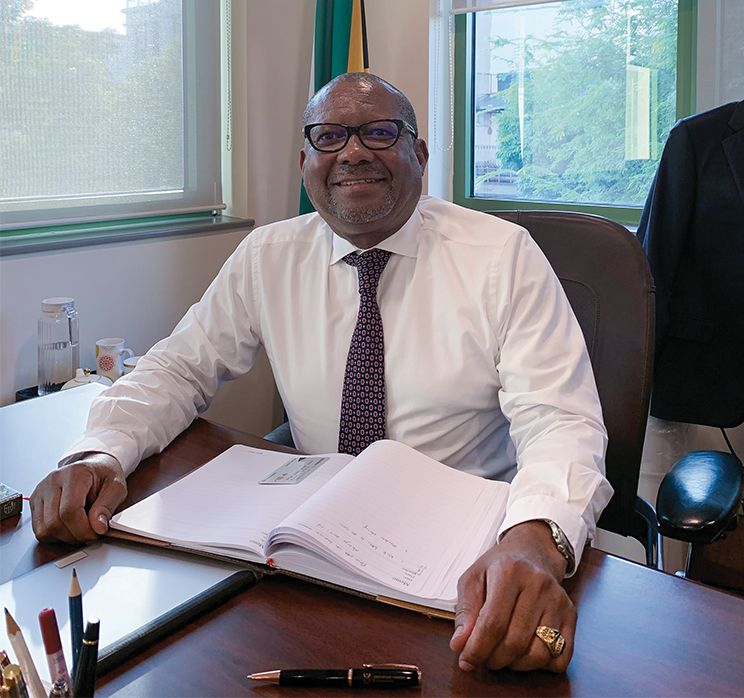 Đại sứ Nam Phi tại Việt Nam: “Cần vượt khỏi thị trường truyền thống” dai su nam phi tai viet nam can vuot khoi thi truong truyen thong