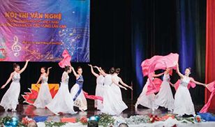 Cầu nối thắt chặt quan hệ Đối tác chiến lược toàn diện cau noi that chat quan he doi tac chien luoc toan dien