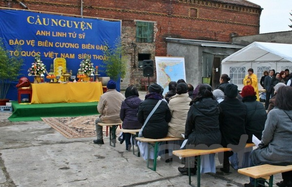 Cộng đồng người Việt tại Berlin cầu siêu tri ân các anh hùng liệt sĩ