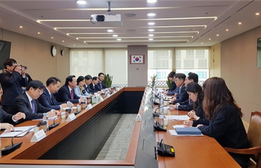 Việt – Hàn tăng cường hợp tác lao động