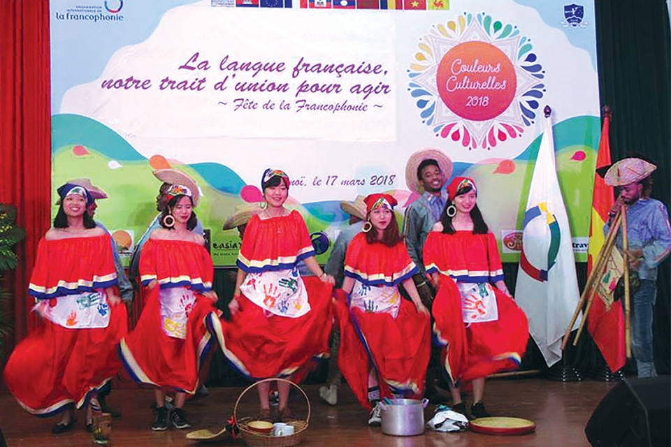 Sắc màu Pháp ngữ ở Việt Nam sac mau phap ngu o viet nam