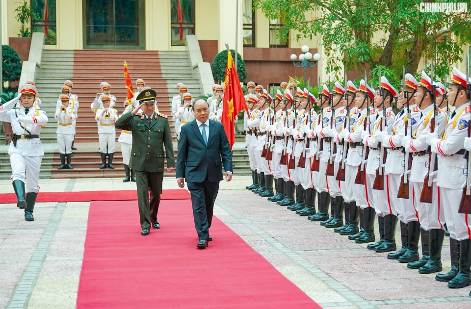 can bo cong an phai trong dan gan dan hieu dan hoc dan va co trach nhiem voi dan