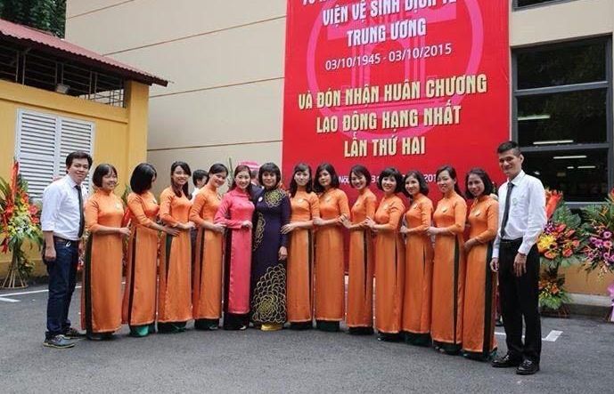 Những nhà khoa học nữ tuyên chiến với cúm