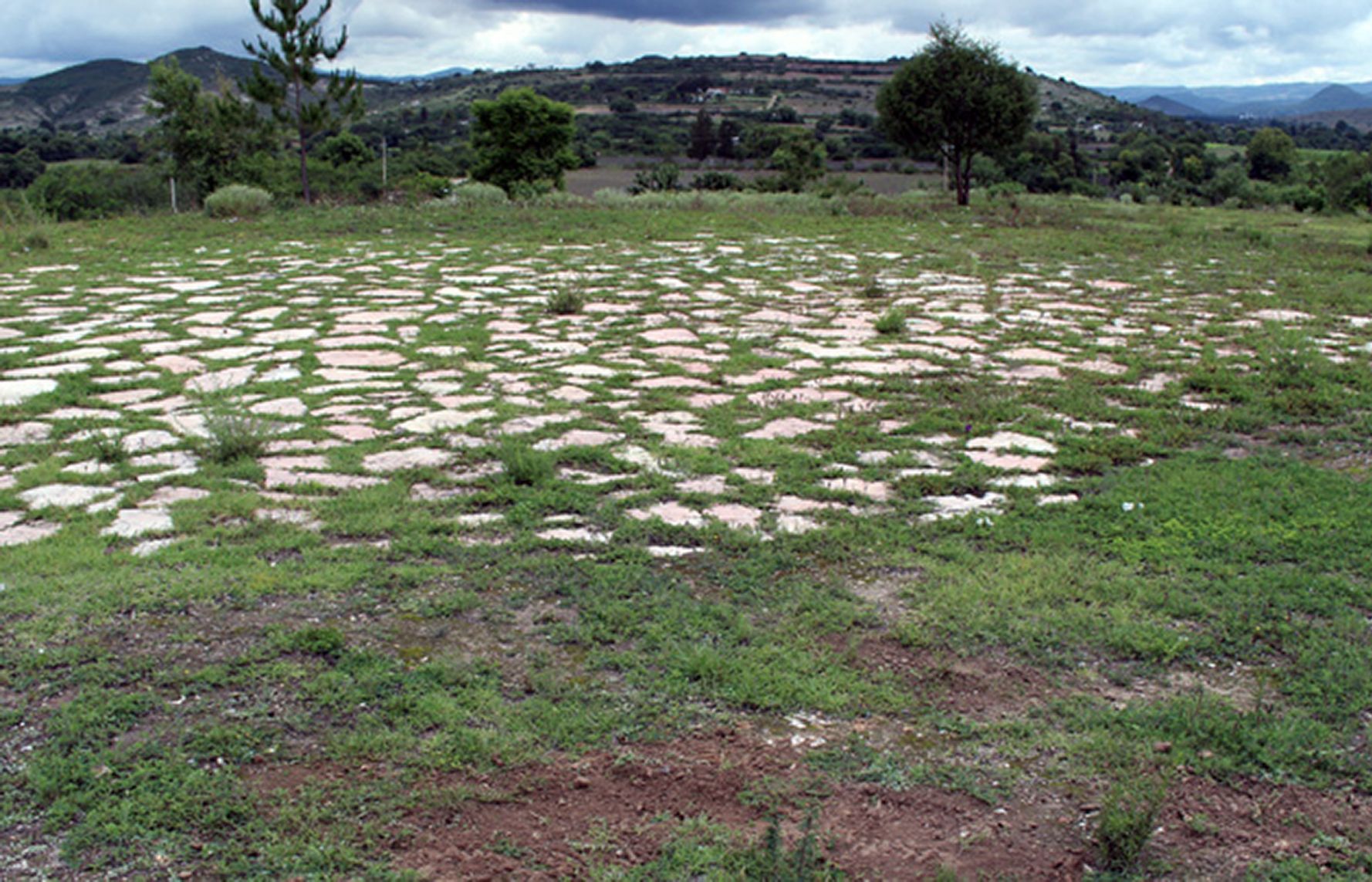 Sân bóng 3.400 năm tuổi của người Aztec