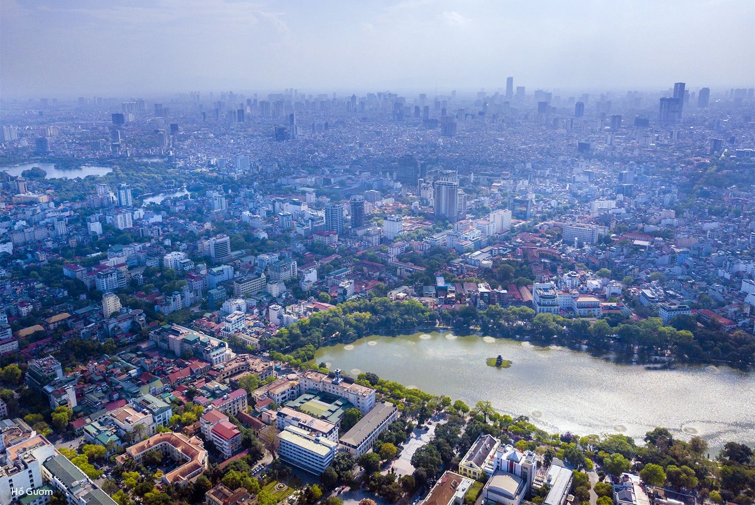 Nhà văn Hữu Ngọc bàn về đầm và hồ Hà Nội nha van huu ngoc ban ve dam va ho ha noi