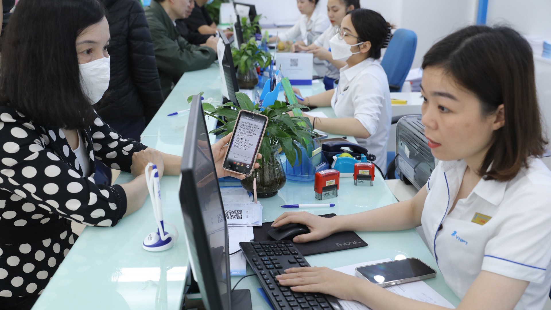 Hơn 2,2 triệu thuê bao di động có nguy cơ bị khóa sau ngày 31/3