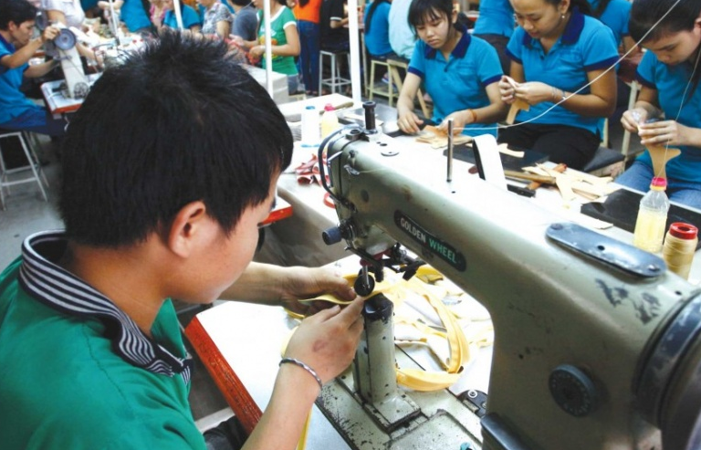 Doanh nghiệp còn chịu nhiều gánh nặng chi phí kinh doanh