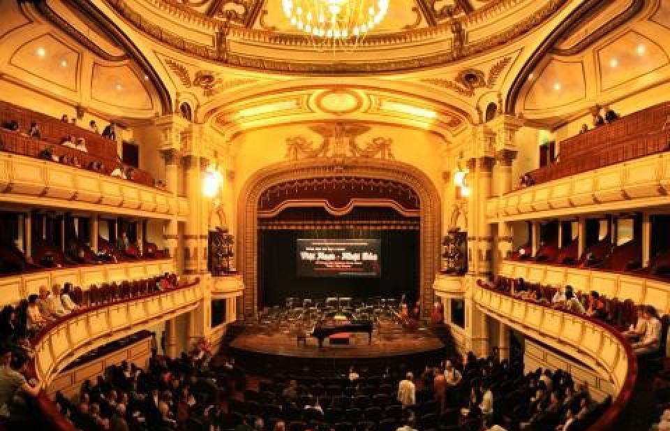 Nhà hát Lớn chuẩn bị mở cửa đón khách tham quan