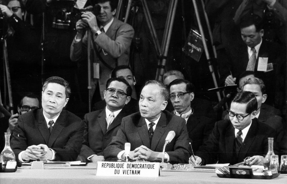 Ngoại giao: Mặt trận chiến lược trong thời kỳ chống Mỹ