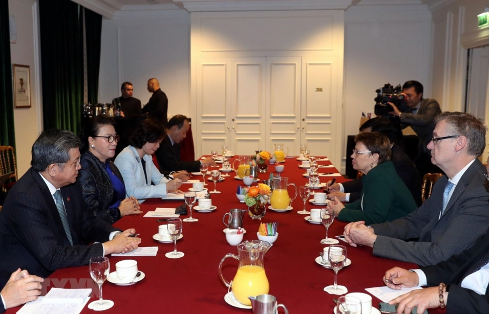 Chủ tịch Quốc hội Nguyễn Thị Kim Ngân tiếp lãnh đạo Tập đoàn Safran, Pháp