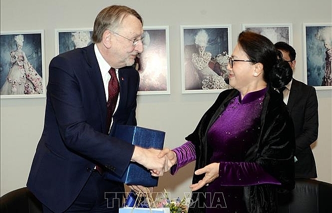 Chủ tịch Quốc hội gặp Chủ tịch Ủy ban Thương mại quốc tế Nghị viện châu Âu