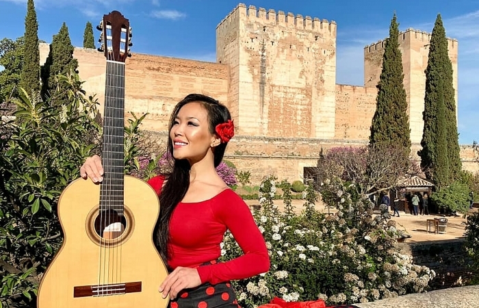 Nghệ sĩ guitar Lê Thu: Không còn thấy nhỏ bé với thế giới