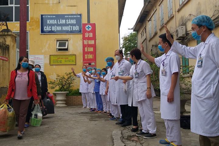 Cập nhật Covid-19 ở Việt Nam chiều 16/4: Thêm 3 nhân viên Công ty Trường Sinh khỏi bệnh, không ghi nhận ca mắc mới